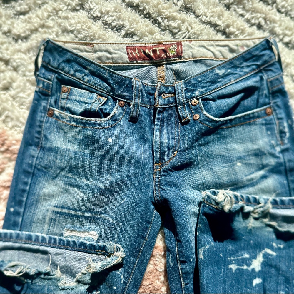 💿 Y2K Low Rise Flare Wide Hint Jeans – Distressed Grunge Paint Splatter Denim - Picture 6 of 8